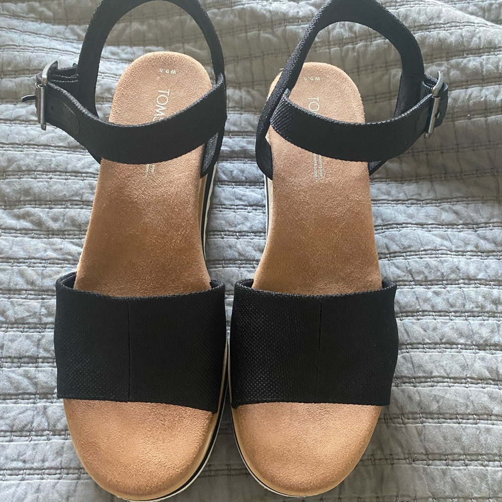 Toms sandals women’s size 9.5